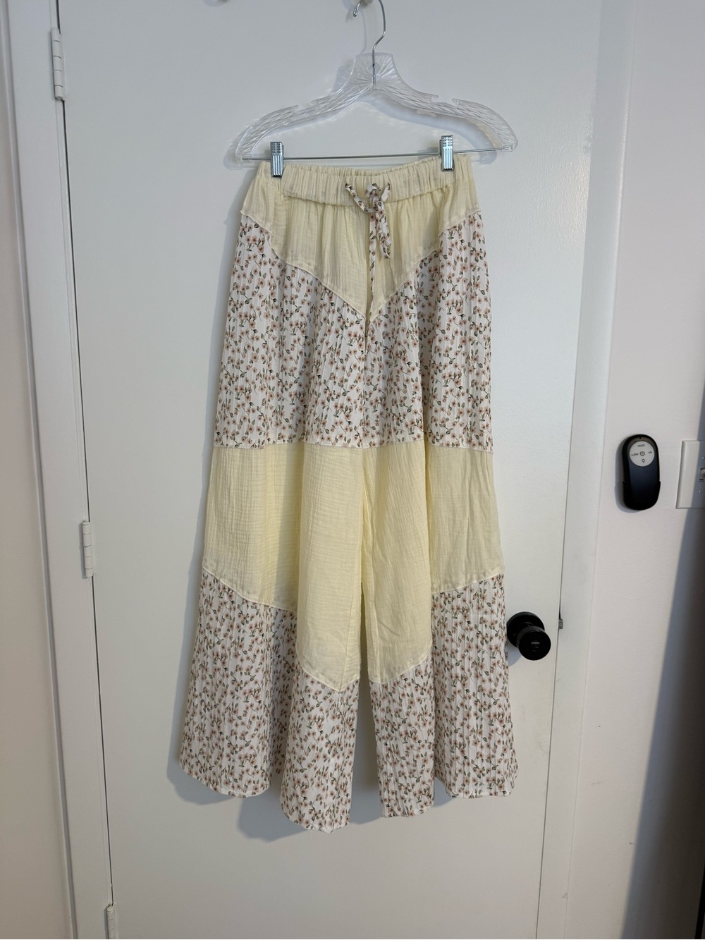 NWOT Boho Floral Patchwork Gauze Wide Leg Palazzo Pants Cream Yellow M